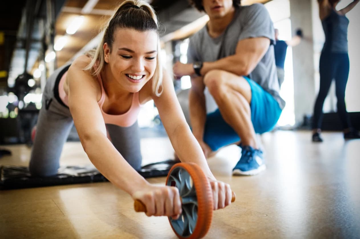 Тренировка кора за пределами скручиваний: создайте непробиваемый пресс (2026)