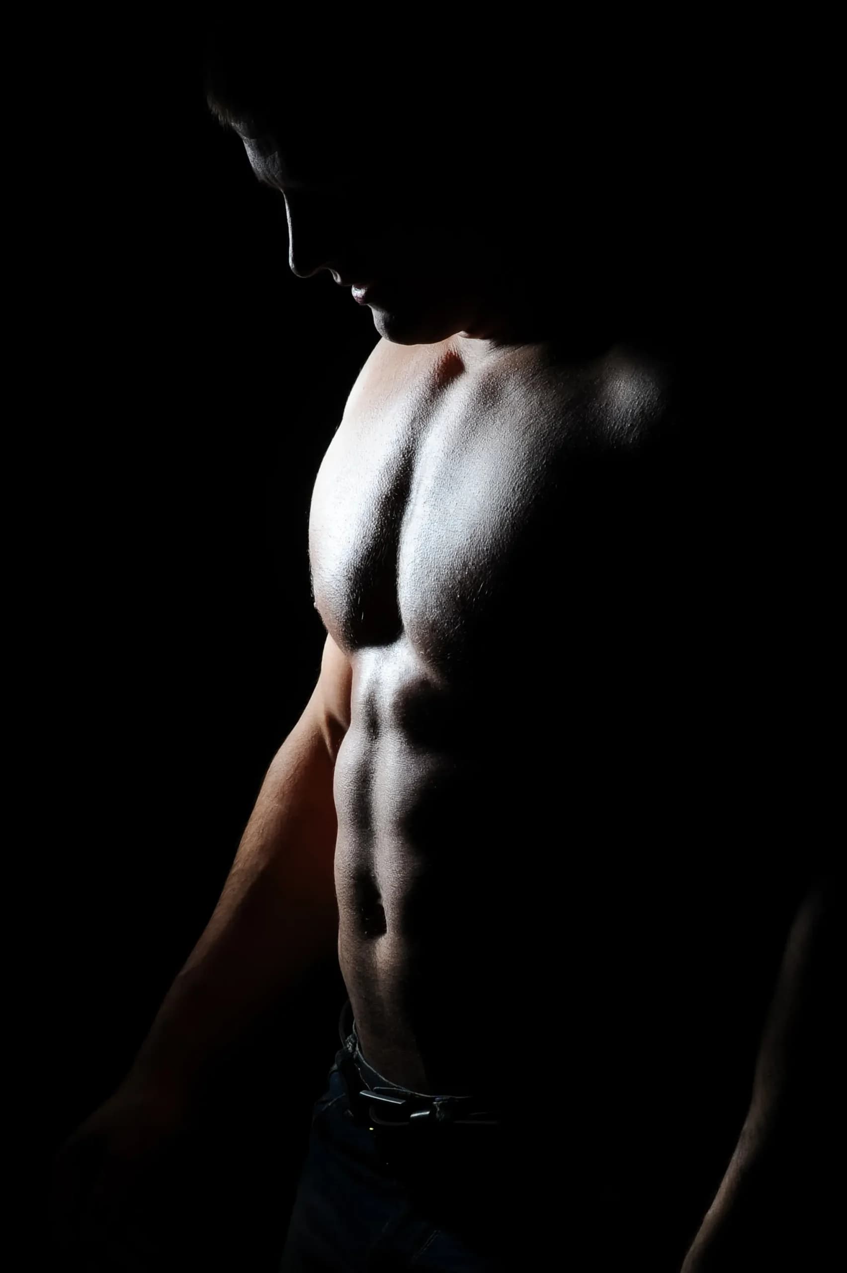 اضافهبار مترقی: تنها اصلی که برای همیشه ساختن عضله نیاز دارید (راهنمای ۲۰۲۶)